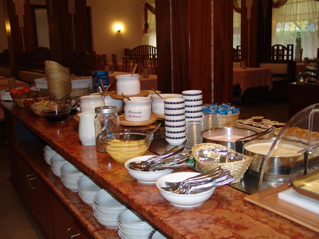 Hotel Excelsior Cervia Kültér fotó
