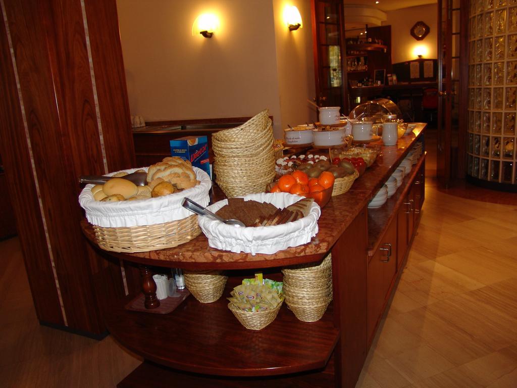 Hotel Excelsior Cervia Kültér fotó