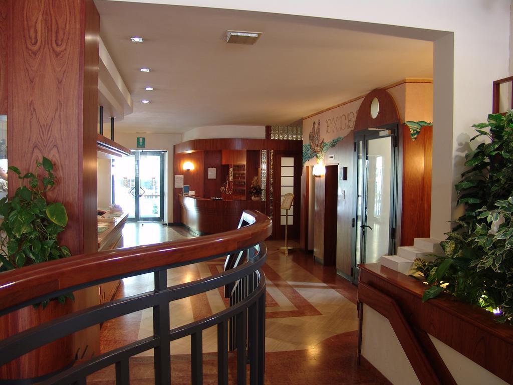 Hotel Excelsior Cervia Kültér fotó