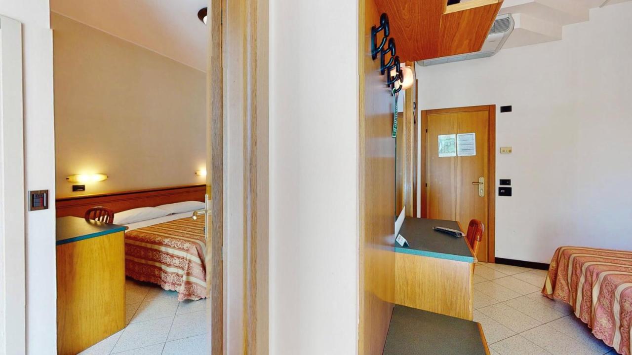 Hotel Excelsior Cervia Kültér fotó