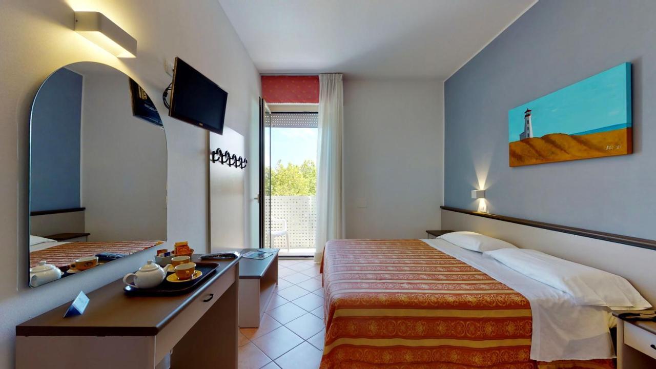Hotel Excelsior Cervia Kültér fotó