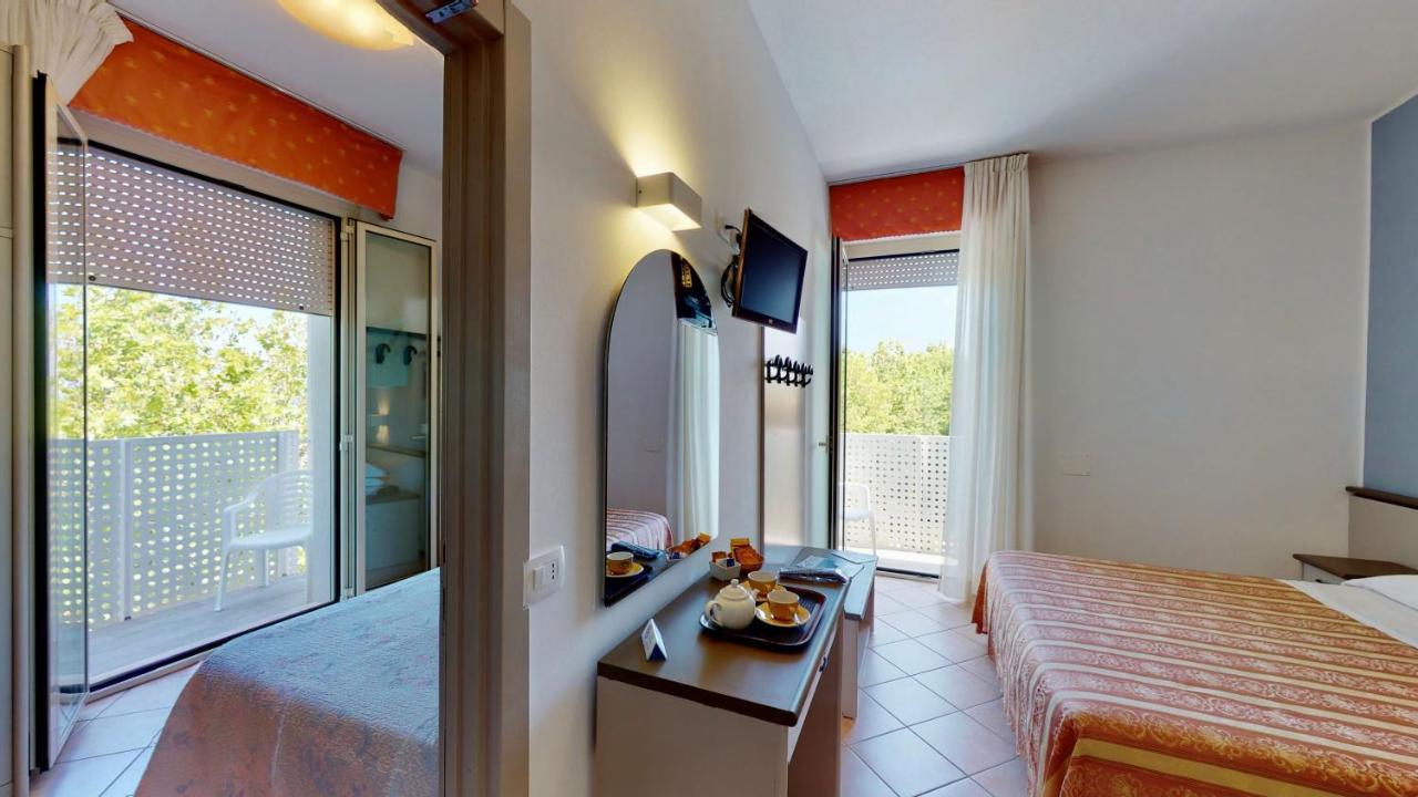 Hotel Excelsior Cervia Kültér fotó